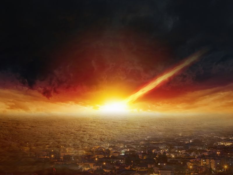 Samotné místo dopadu bude doslova zdevastované. A to ať již půjde o asteroid o velikosti 100 metrů, anebo desetkrát tak velký. Jen se bude zvětšovat poloměr zkázy! Dobrou zprávou ale je, že se zvětšující se vzdáleností od dopadu se budou ničivé efekty snižovat a vaše šance na přežití naopak porostou.